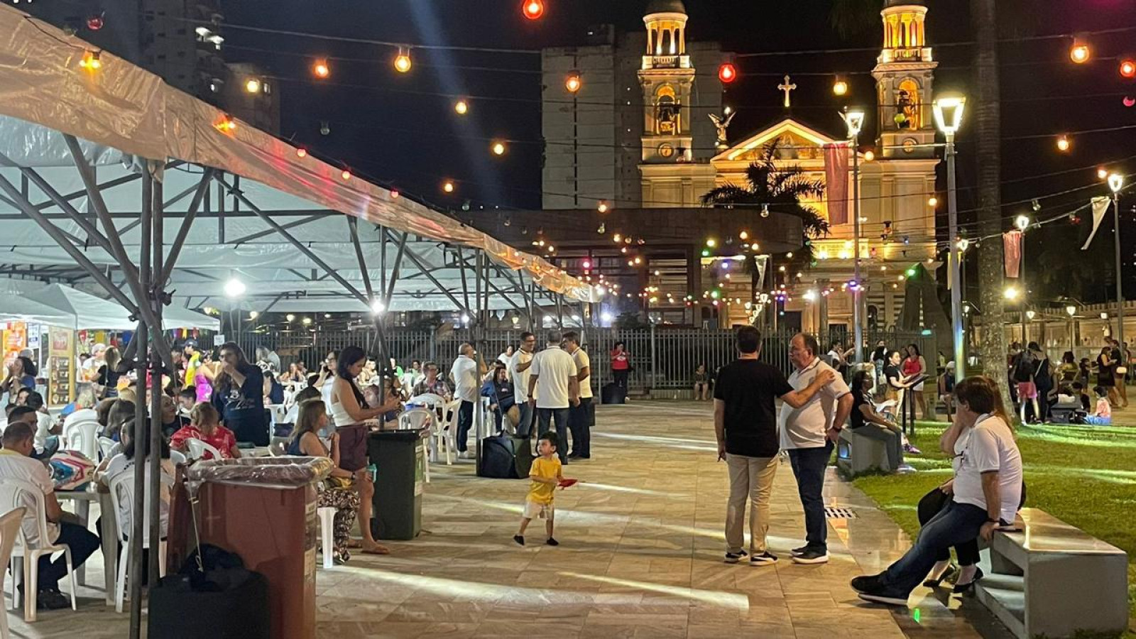 Quermesse Mariana movimenta Belém com shows e lançamento do Cartaz do Círio 2026