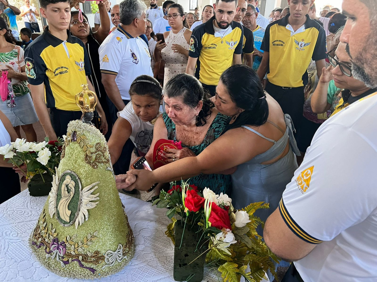 Bairros da região Coração Eucarístico recebem a visita da Imagem Peregrina